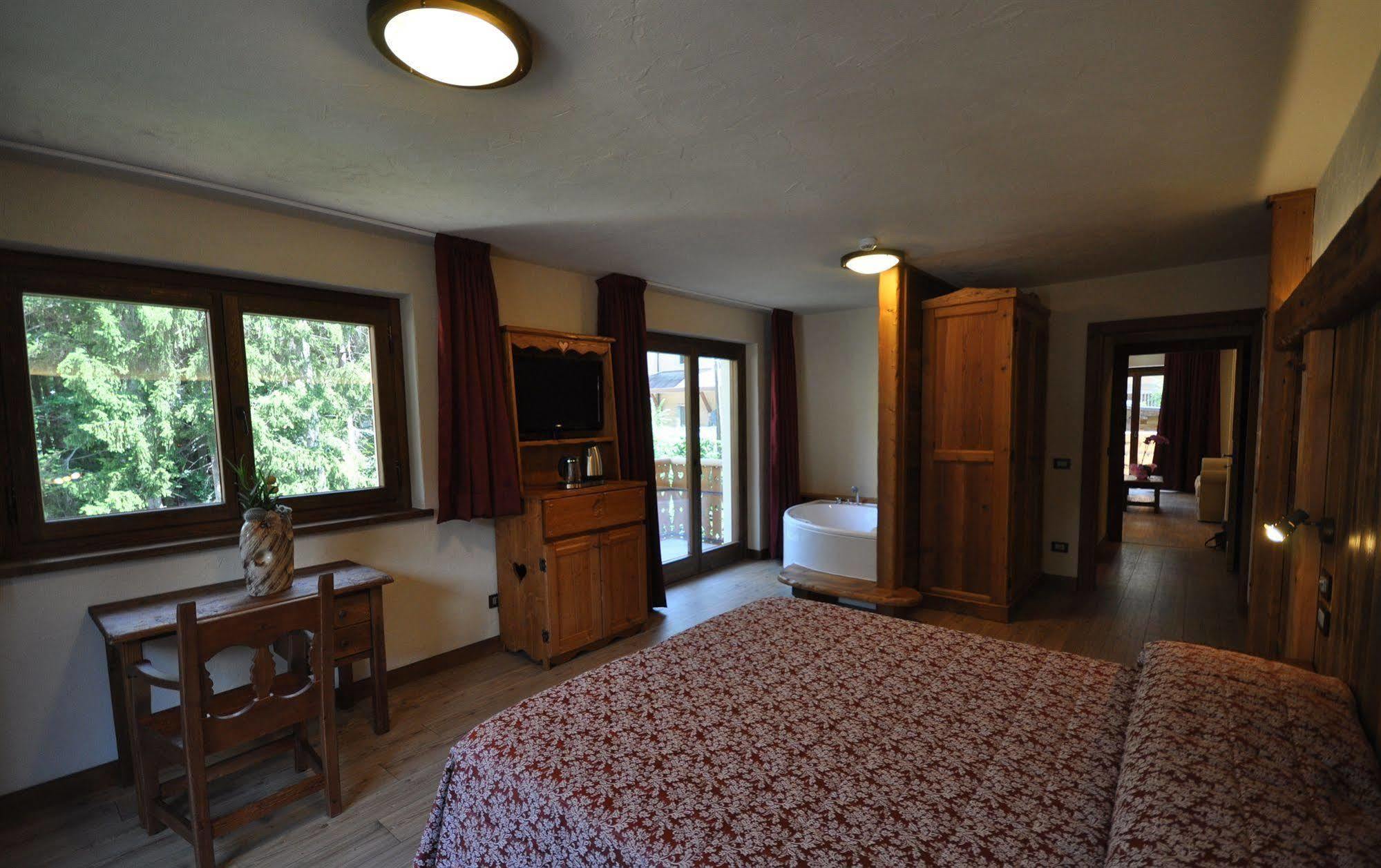 Limone Palace Aparthotel Limone Piemonte Ngoại thất bức ảnh